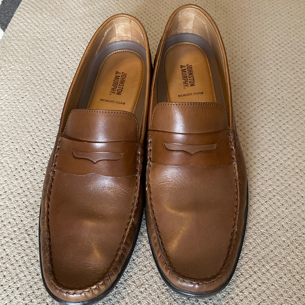 2 pairs of Johnston & Murphy Driving Mocs for one price!!